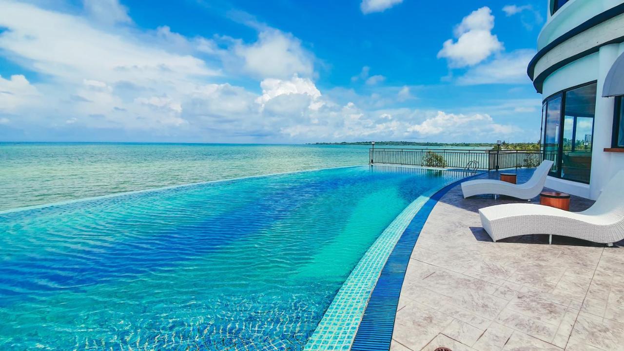 BW Suite Belitung Танджунгпандан Экстерьер фото